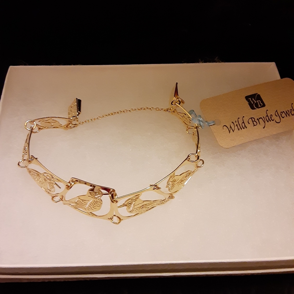 Jewelry - Picture 3 of 4